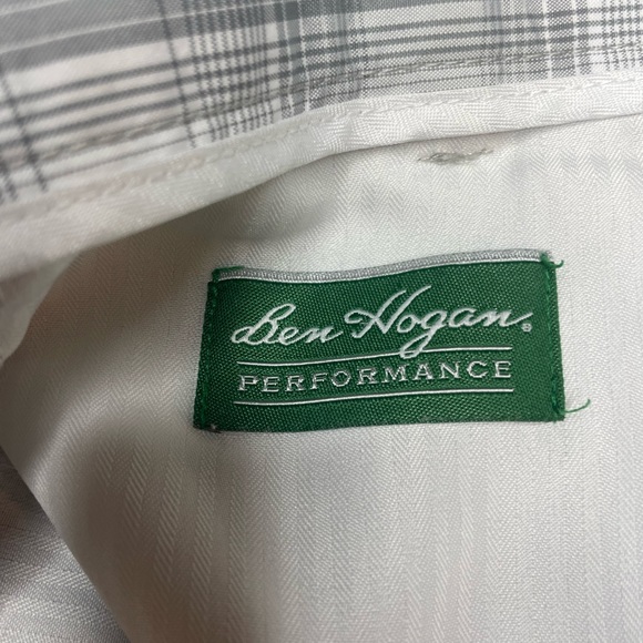 Ben Hogan Performance 100% polyester white & gray flat front plaid shorts - Picture 2 of 12